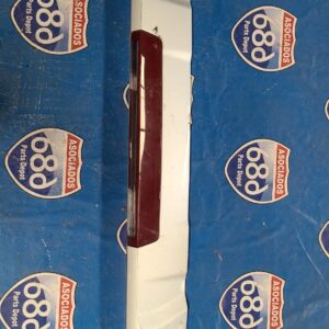 spoiler de cabina con stop Sierra silverado 19-22 20069  (Bodega)