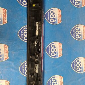 spoiler de cabina con stop Sierra silverado 19-22 20068 (Bodega)