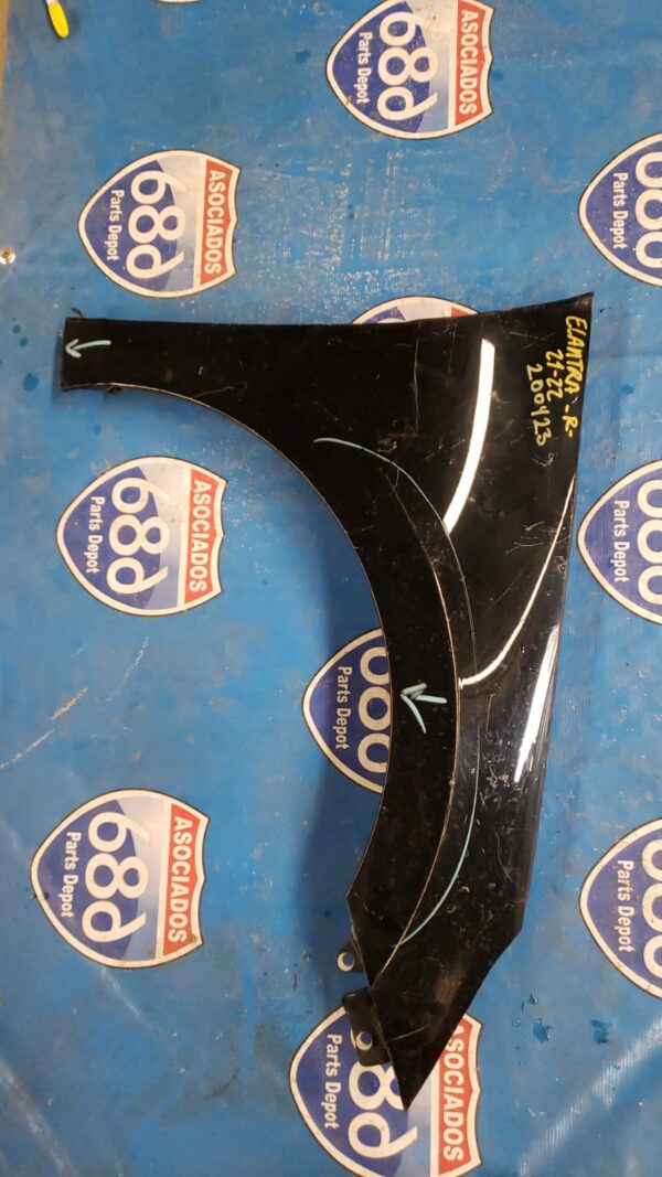 Guardafango derecho Elantra 21-22 R 200423 (Bodega)