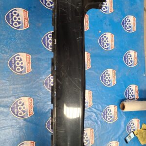 Defensa trasera Avalon 13-18 B-6593 (bodega)