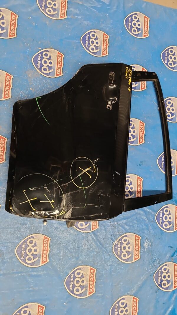 Puerta trasera derecha Sentra 10 139092 (bodega)