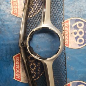 Parrilla Mercedes class w205 16-19 41152 (bodega)
