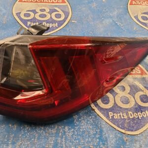 mica derecha Lexus rx350 16-19 B-6565 (bodega)