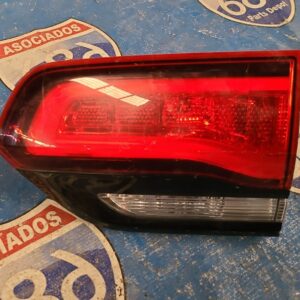 Mica de cajuela derecha Grand cherokee 14-18 B-0010 (bodega)