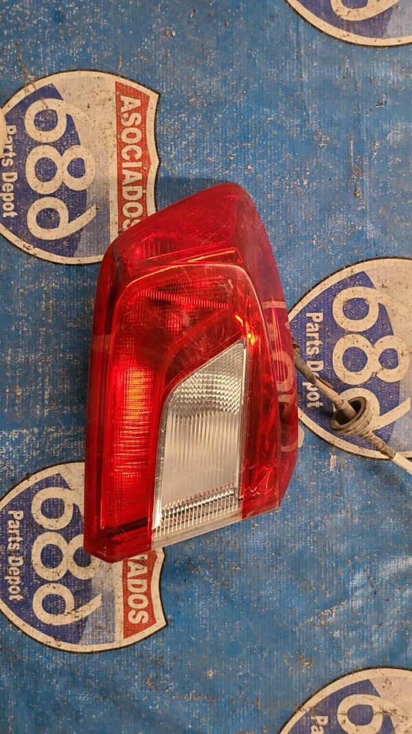 Mica izquierda Cruze 16-18 840781 (bodega)
