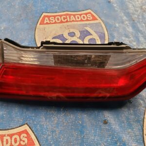 Mica de cajuela izquierda Crv 17-19 B-9060 (bodega)