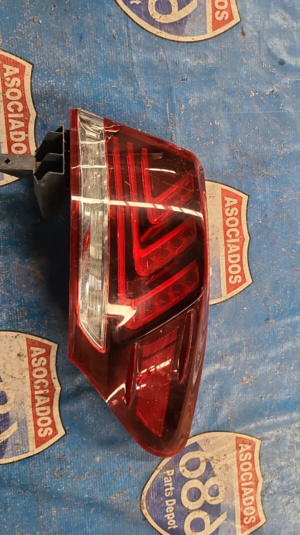 Mica izquierda Lexus LS 460 13-17 B-9058 (bodega)