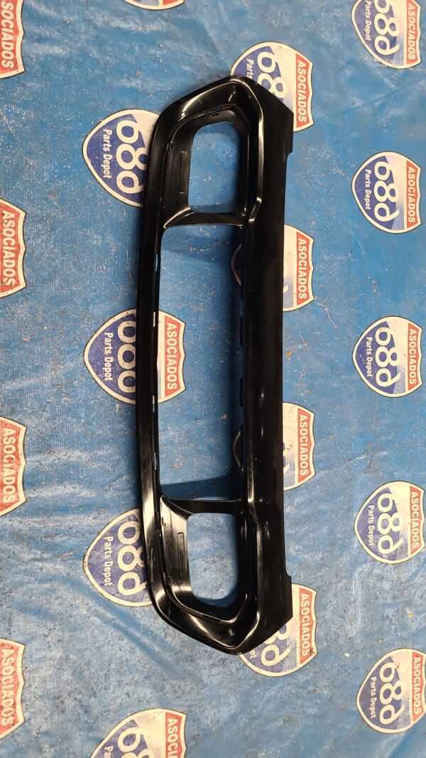 Vista defensa delantera Grand cherokee 17-20 B-6573 (bodega)