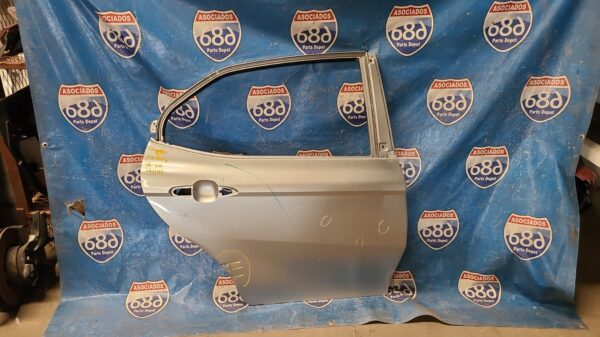 Puerta trasera derecha Camry  18-20 161102 (bodega)