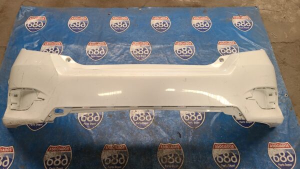 Defensa trasera Civic sedan 16-18 B-2119 (bodega)