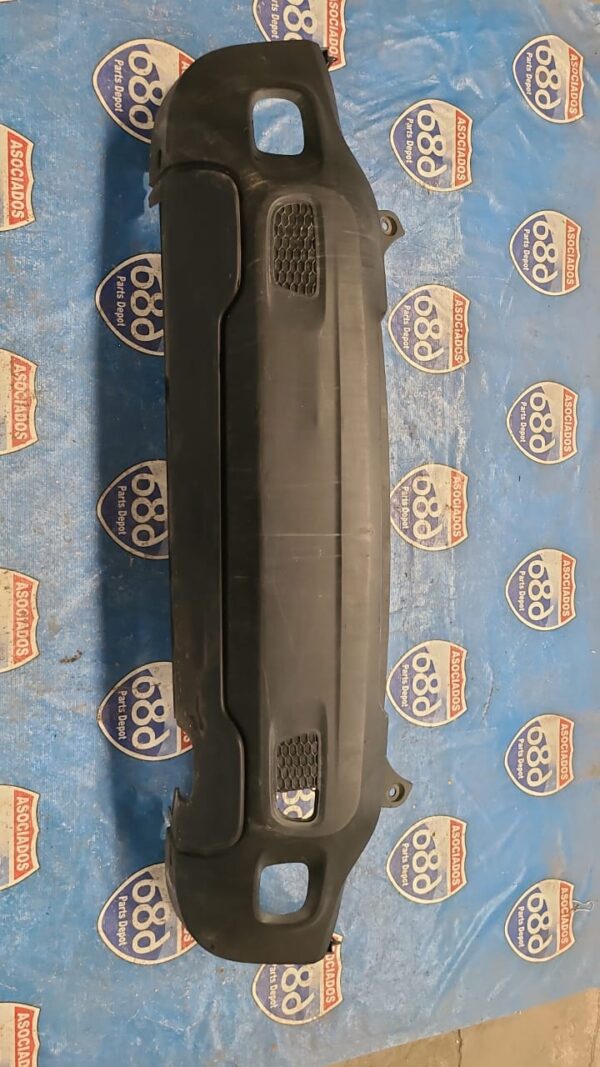 Defensa trasera Renegade 15-17 B-4502 (bodega)