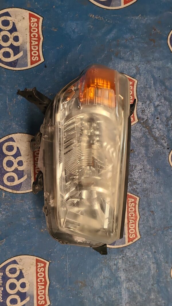 Foco derecho 4runner 10-13 019892 rack c3 (Bodega)