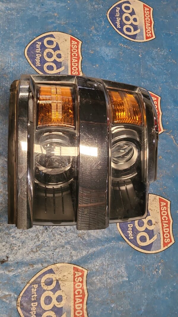 foco derecho Silverado 15-19 02087 rack E2 (bodega)