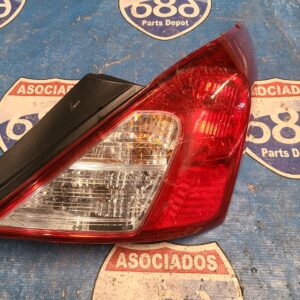 Mica derecha Versa 12-19 019776 (bodega)