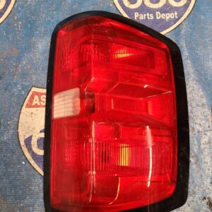 mica derecha Silverado 14-18 019773 (bodega)