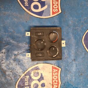 Control de ac volvo vnl64 21 019740 (bodega)