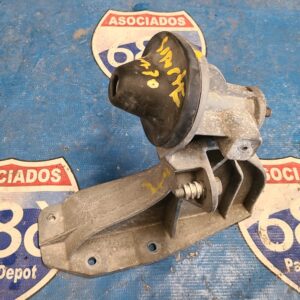 Soporte de cofre derecho cascadia 20 019730 (bodega)
