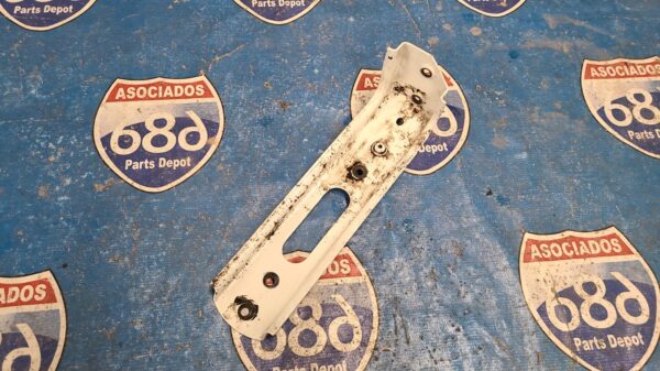 bracket Volvo vnl 20 019687 & 019686 (bodega)