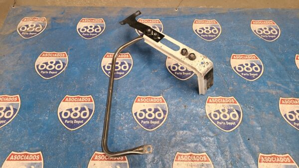 bracket Volvo vnl 18-20 019682 (bodega)