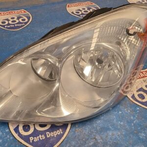 foco izquierdo Cascadia 17 019679 (bodega)