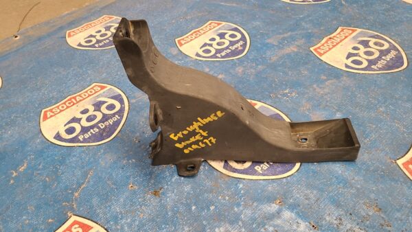 Freightliner bracket 019677 (bodega)