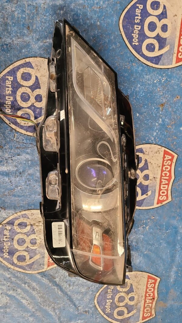 foco izquierdo Impala 15-18 019282 rack B2 (bodega)