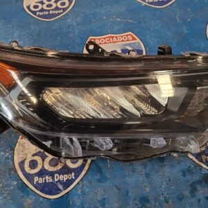foco derecho Rav4 19-21 07003 rack E2 (bodega)