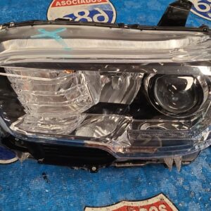 foco izquierdo Tacoma 16-20 B-8008 rack E1 (bodega)