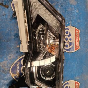 foco izquierdo pathfinder 17-18 02095 rack E1 (bodega)