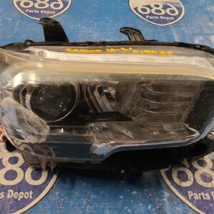 Foco derecho Tacoma 16-21 019635 (bodega)