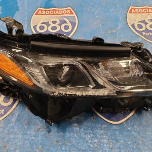 foco derecho Camry 18-22 019613 (bodega)