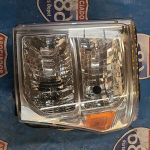 foco izquierdo F250+ SD 11-16 018582 (bodega)