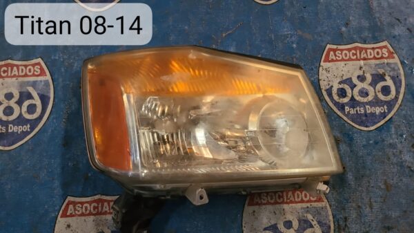 Foco derecho Titan 08-14 019581 (bodega)