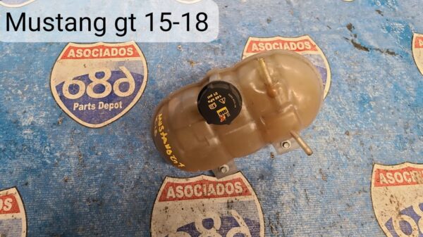 Depósito de anticongelante Mustang 2015-21 019575 (bodega)