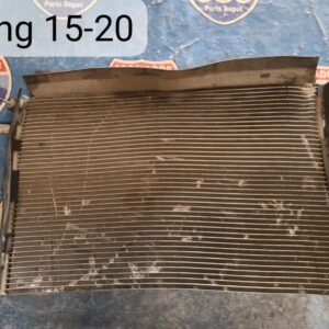 Condensador Mustang 2015-22 019539 (bodega)