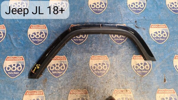 flare izquierdo trasero jeep JL 019496 (bodega)