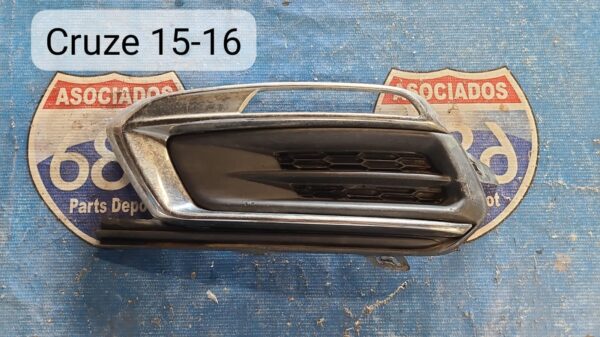 tapon de defensa izquierdo cruze 2015-16 019485 (bodega)