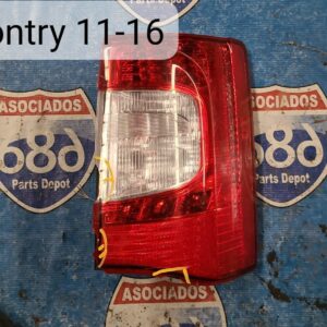 mica derecha town country 2011-16 019468 (bodega)