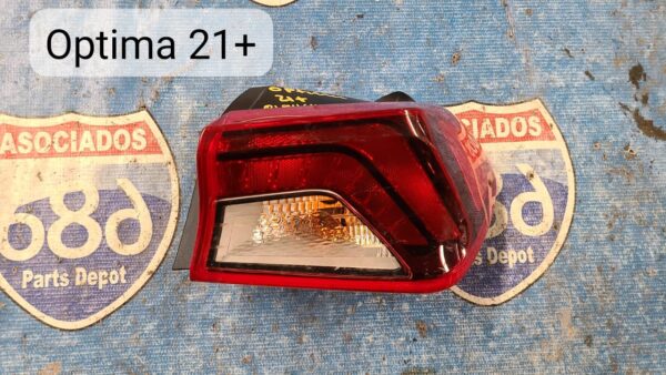 Mica derecha kia optima 2021-22 019464 (bodega)