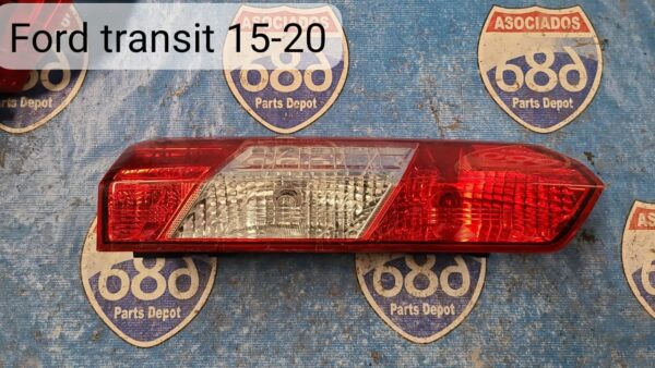 Mica izquierda ford transit 2015-19 019463 (bodega)