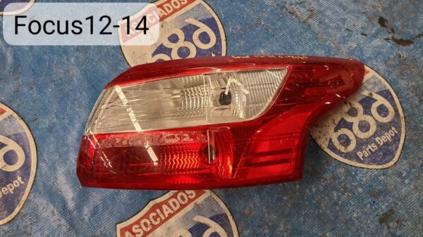 Mica derecha focus sedan 2012-14 019450 (bodega)