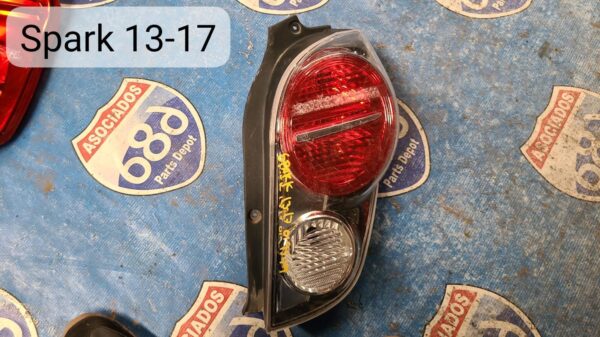 Mica derecha spark 2013-15 019449 (bodega)