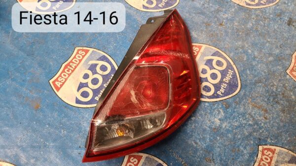 Mica derecha fiesta hatchback 2014-16 019447 (bodega)