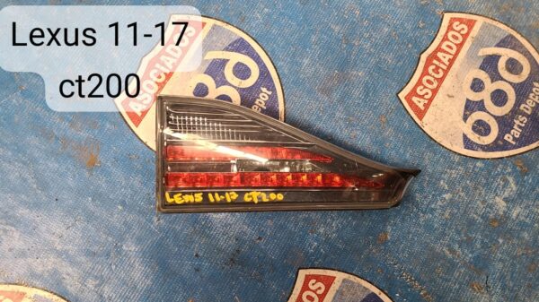 Mica de cajuela izquierda lexus ct200h 2011-17 019445 (bodega)