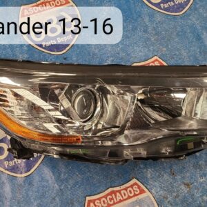 foco derecho highlander 2014-16 019351 rack E4 (bodega)