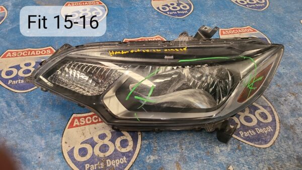 foco izquierdo honda fit 2015-17 019325 (bodega)