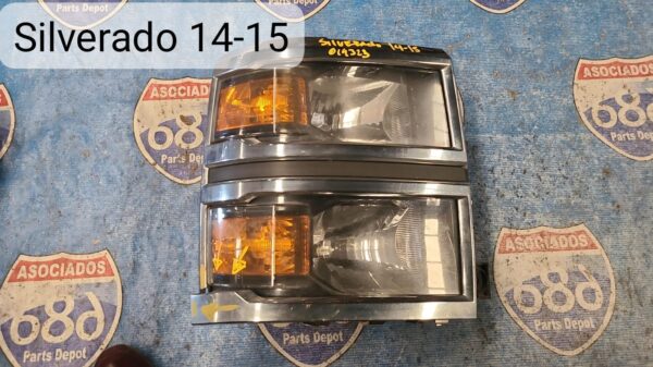 foco derecho silverado 2014-15 019323 (bodega)