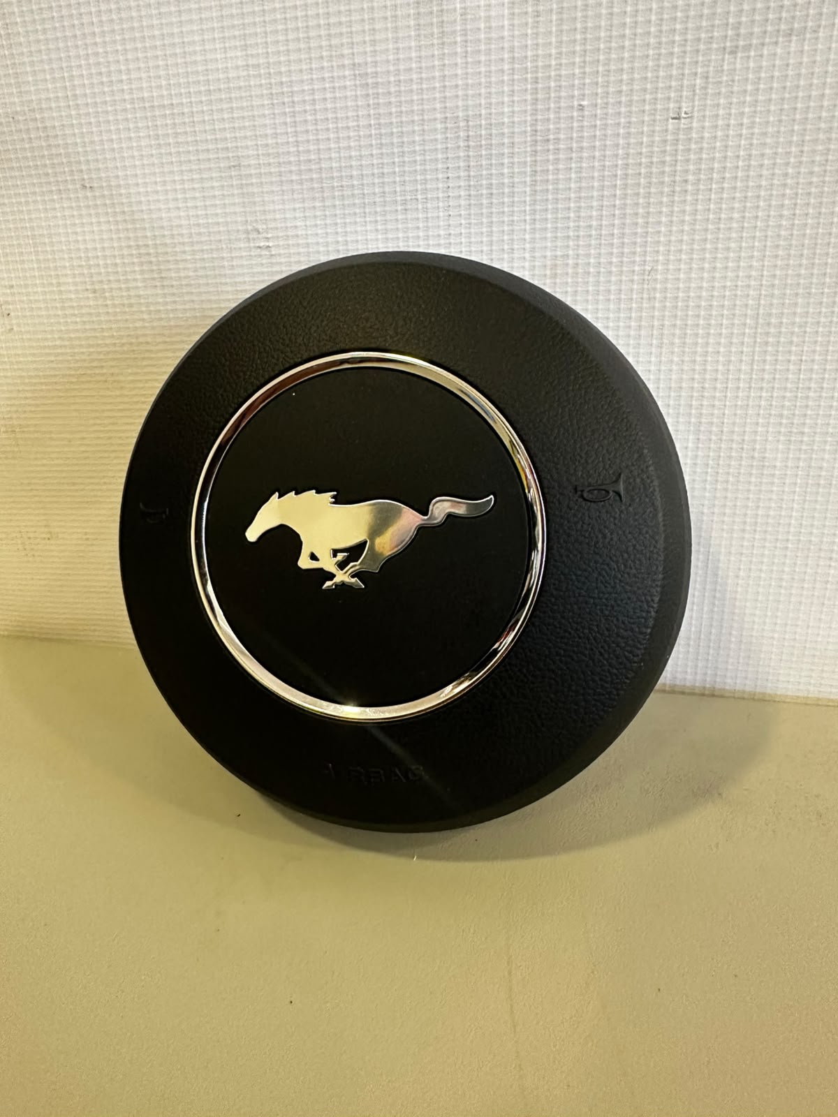 BOLSA DE AIRE DE VOLANTE DE MUSTANG 18-23
