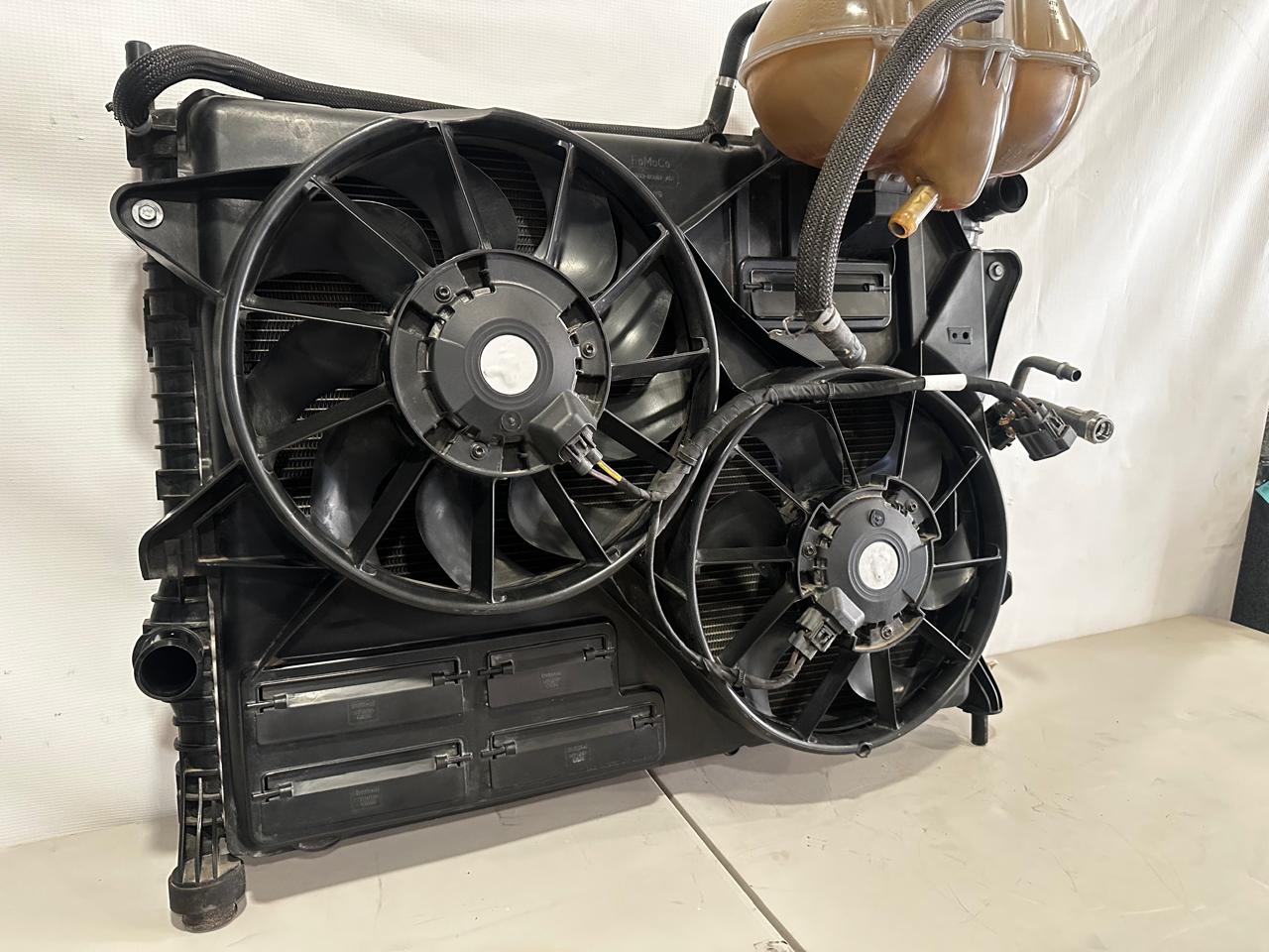 KIT DE RADIADORES DE FORD MUSTANG GT  15-23 5.0