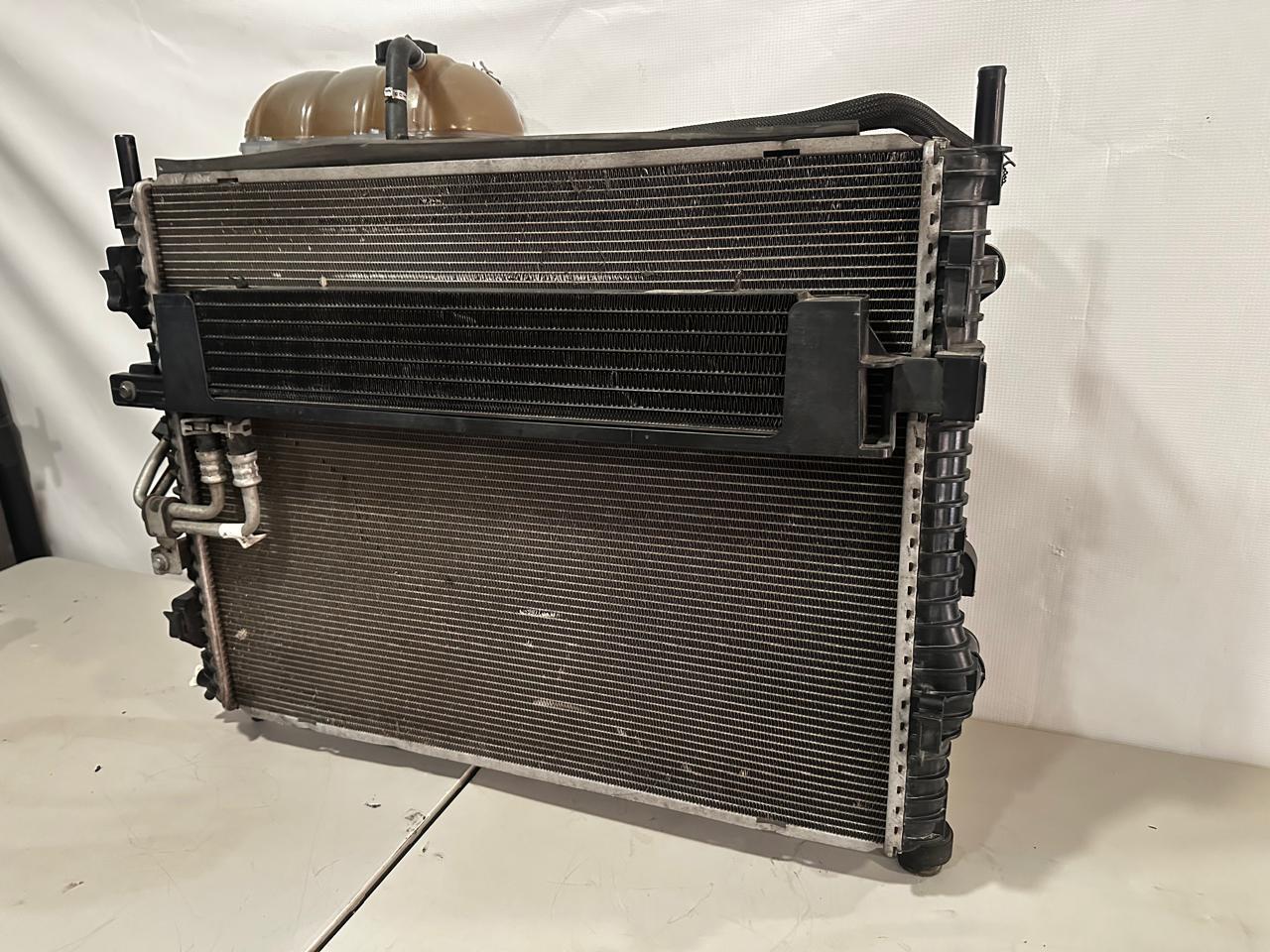 KIT DE RADIADORES DE FORD MUSTANG GT  15-23 5.0